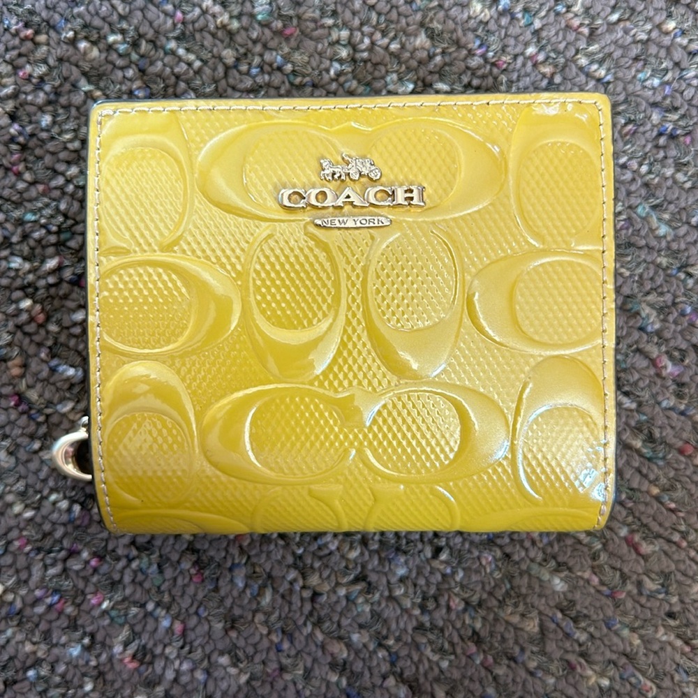 Coach Snap Wallet in Flax Yellow